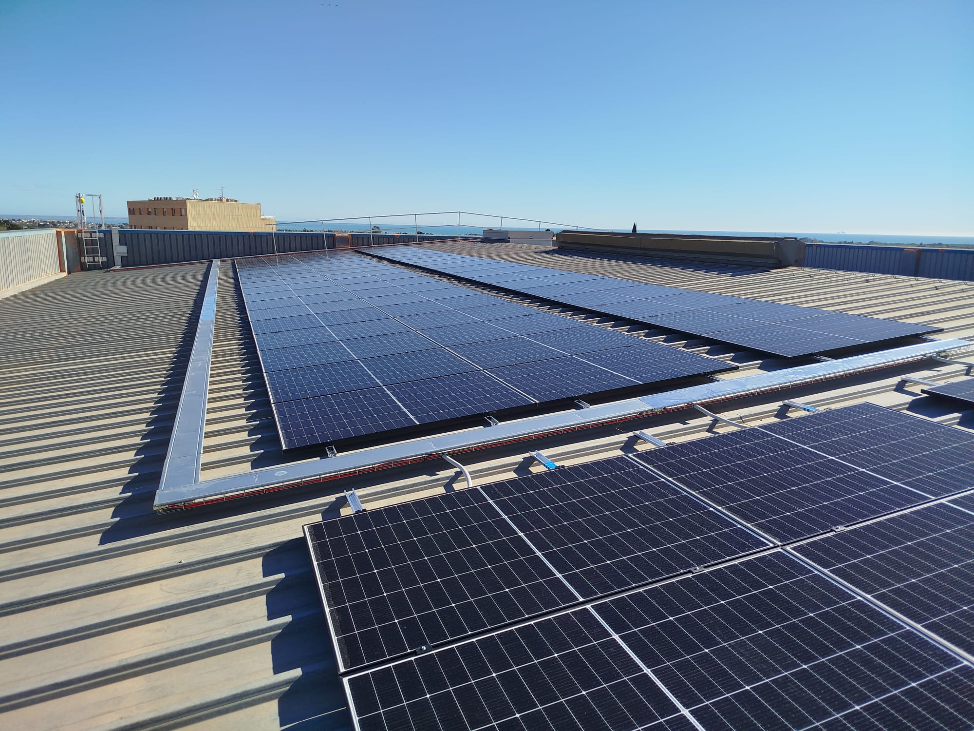 Equipo de instalación de Soluch trabajando